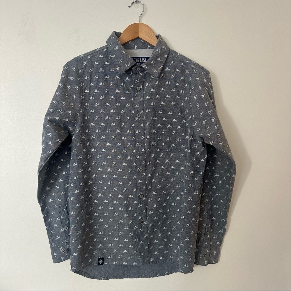 Ski The East Chambray Button-Up Shirt | Medium